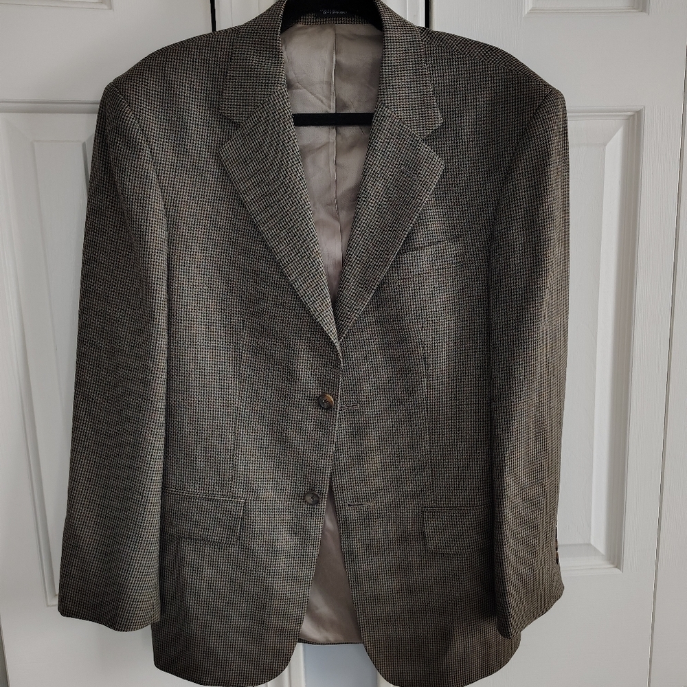 Oscar De La Renta Men's Classic Herringbone Wool Blazer 38S